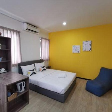 Hotel Oyo 89398 Doorbellz à Kota Kinabalu Extérieur photo
