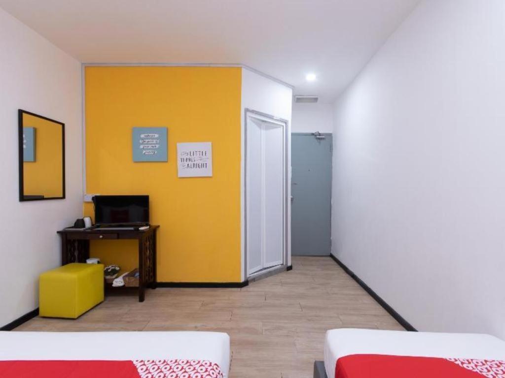 Hotel Oyo 89398 Doorbellz à Kota Kinabalu Extérieur photo