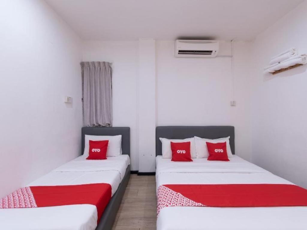 Hotel Oyo 89398 Doorbellz à Kota Kinabalu Extérieur photo