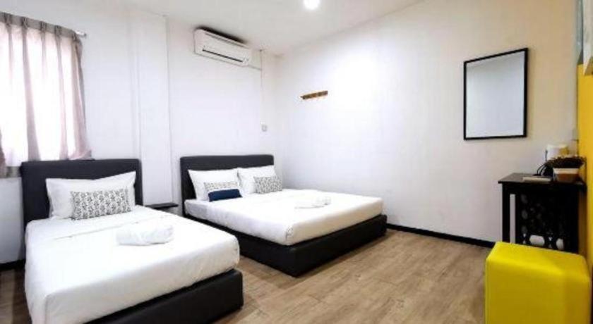 Hotel Oyo 89398 Doorbellz à Kota Kinabalu Extérieur photo