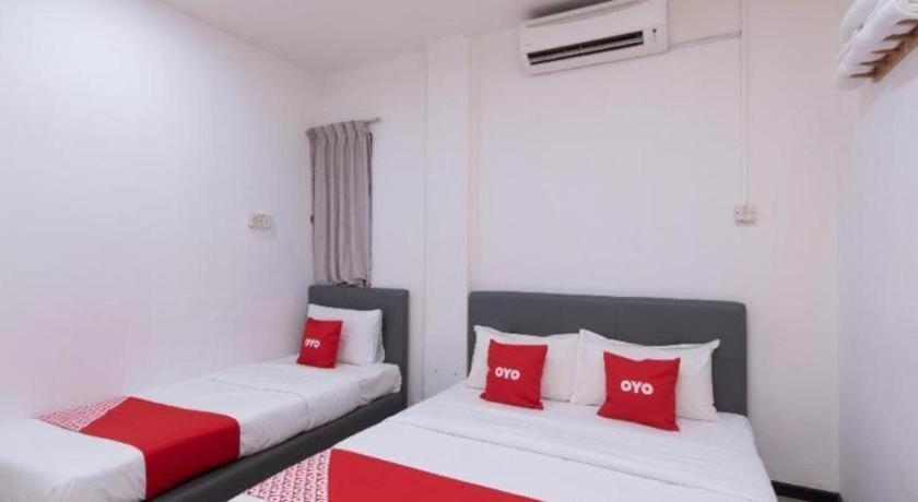 Hotel Oyo 89398 Doorbellz à Kota Kinabalu Extérieur photo