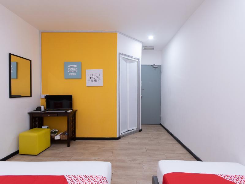 Hotel Oyo 89398 Doorbellz à Kota Kinabalu Extérieur photo
